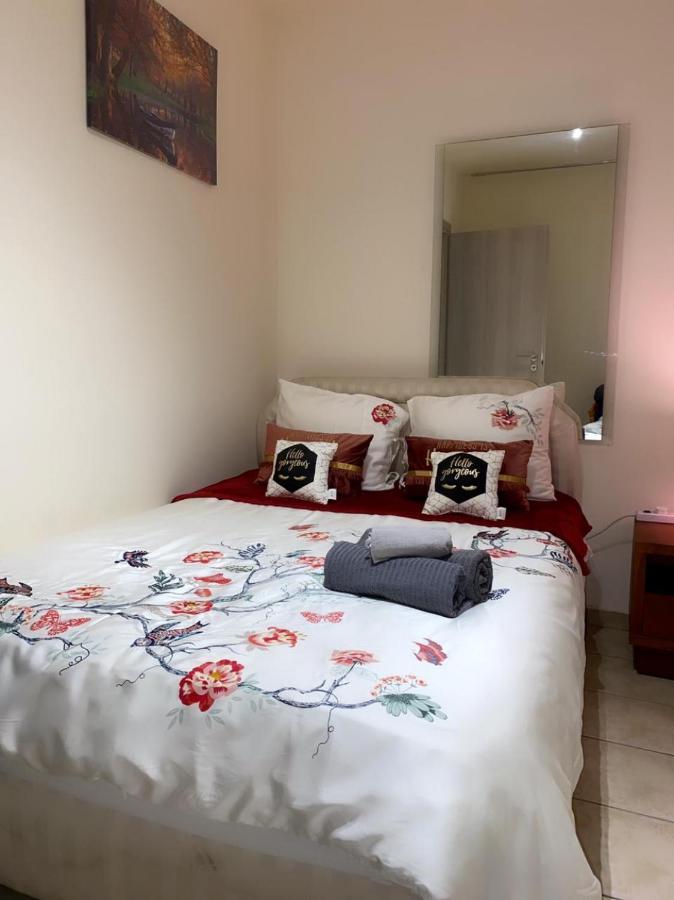 Larnaca Beach Apartment Екстериор снимка