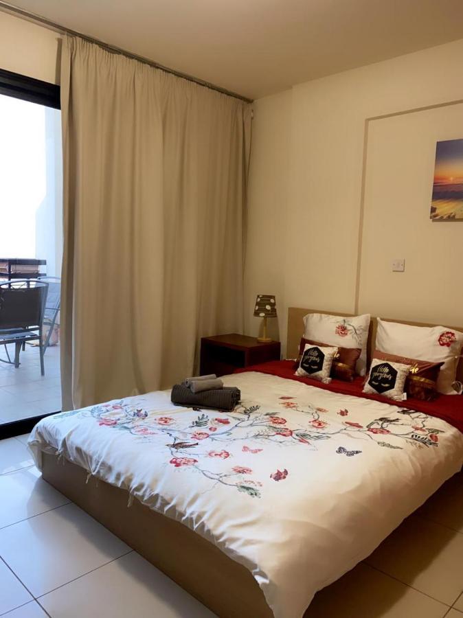 Larnaca Beach Apartment Екстериор снимка