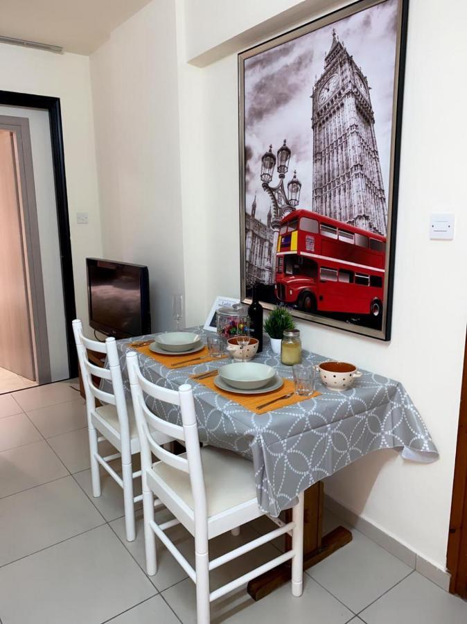 Larnaca Beach Apartment Екстериор снимка